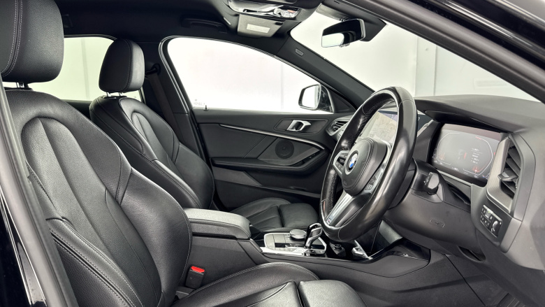 BMW 1 Series 118i M Sport 5dr Step Auto Petrol Hatchback